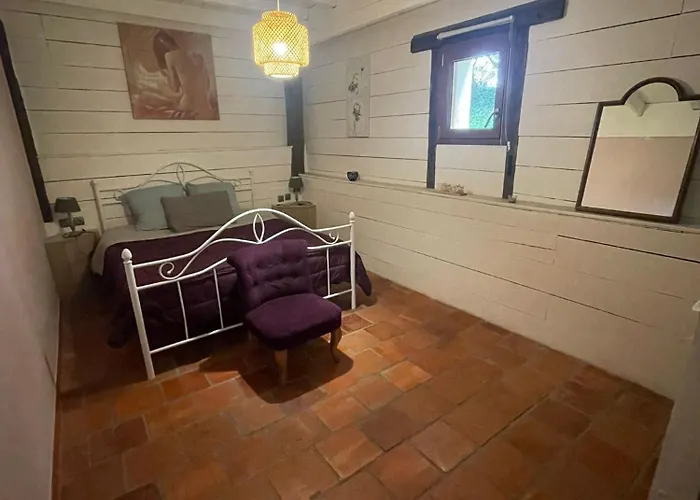 Pedelucq Semesterbostad